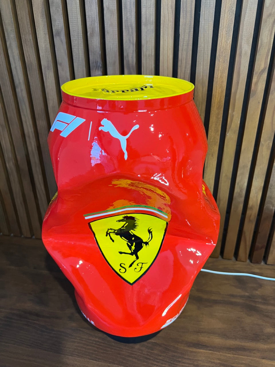 Canette XXL 40 cm F1 Ferrari